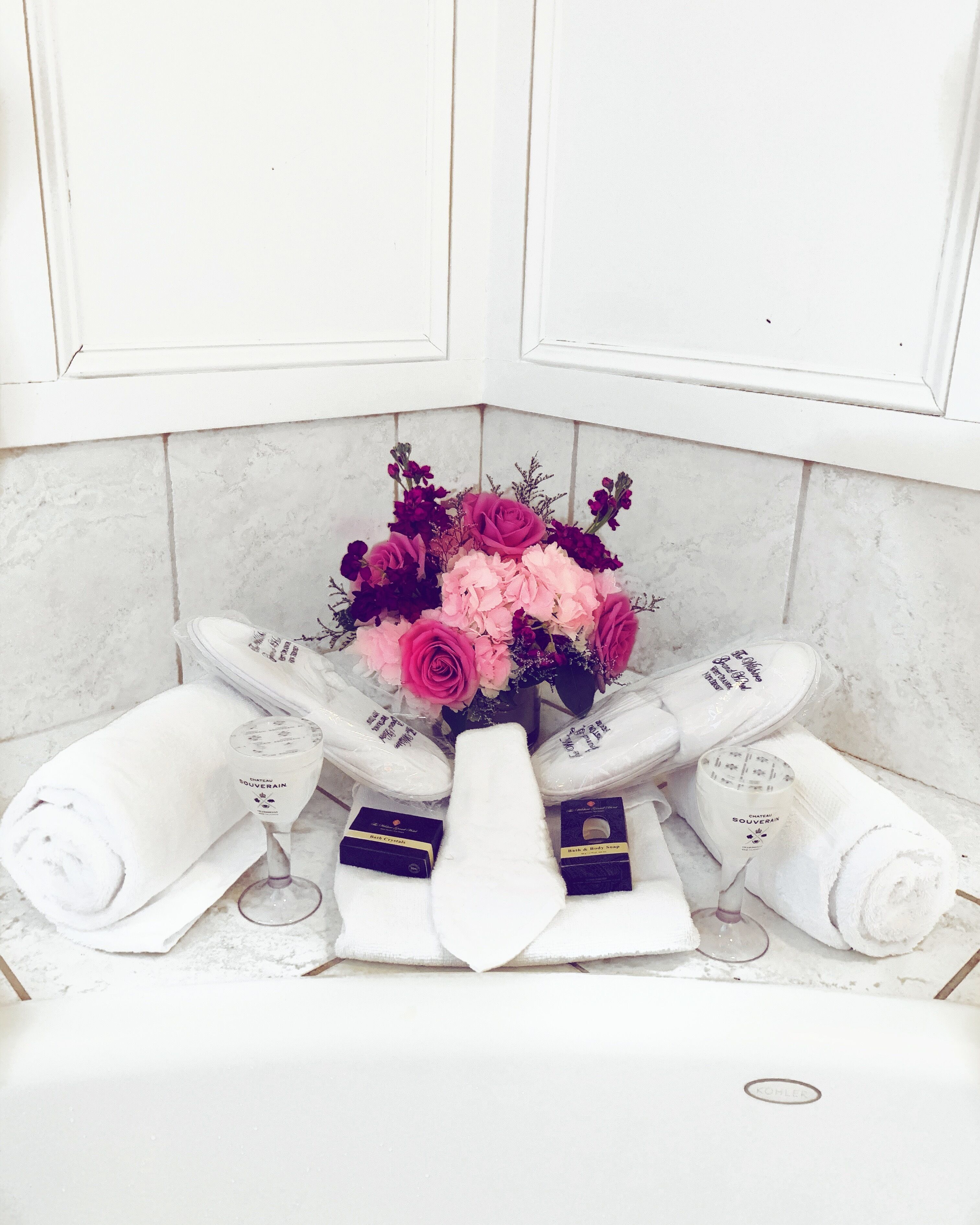 suite, 1 king bed with sofa bed | 1 bedroom, in-room safe, desk, laptop workspace