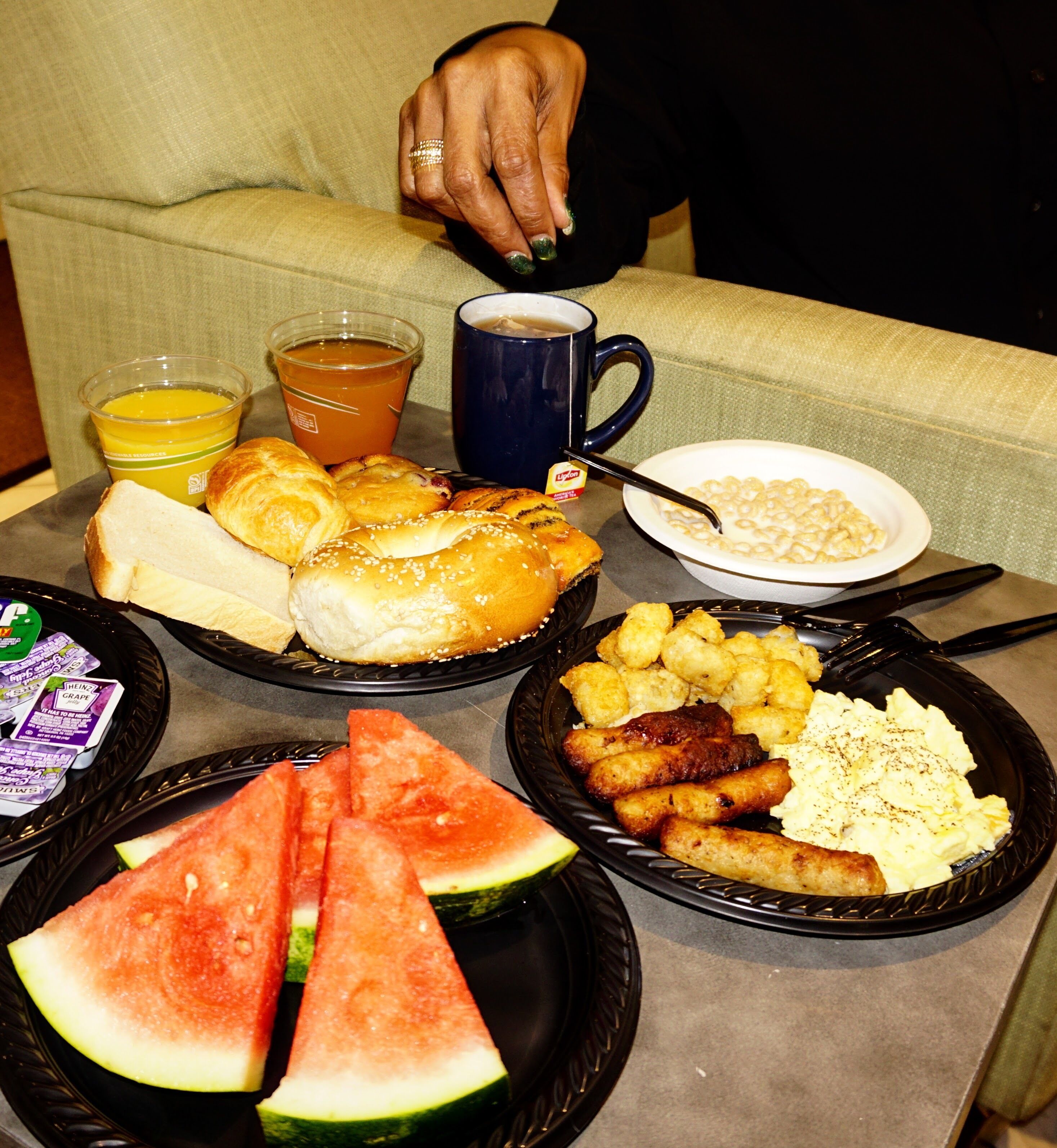 daily buffet breakfast for a fee