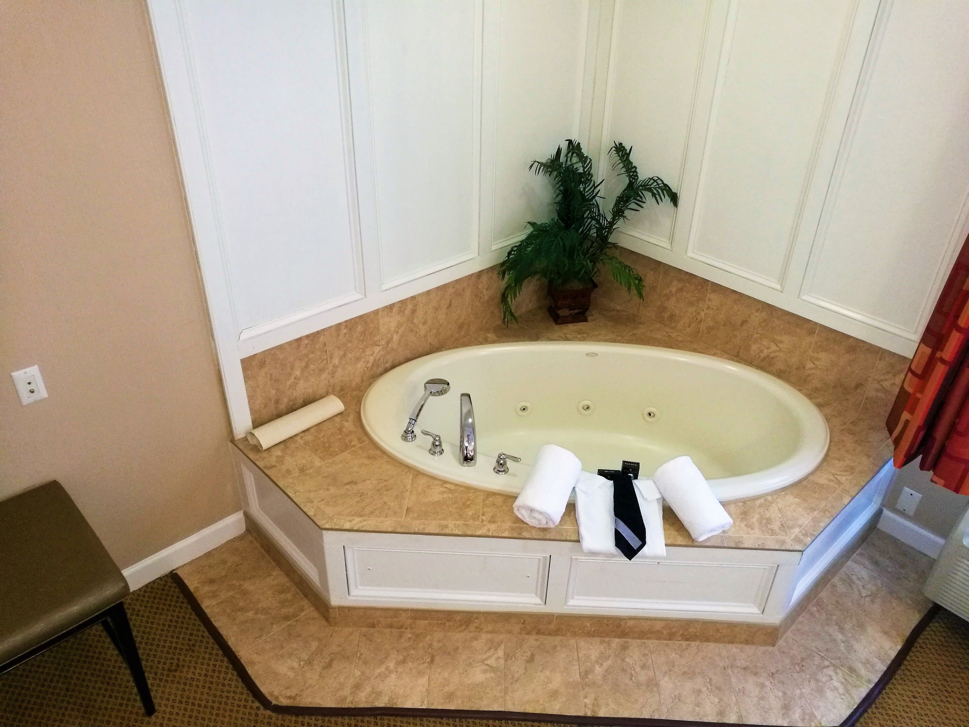 suite, 1 king bed with sofa bed | 1 bedroom, in-room safe, desk, laptop workspace