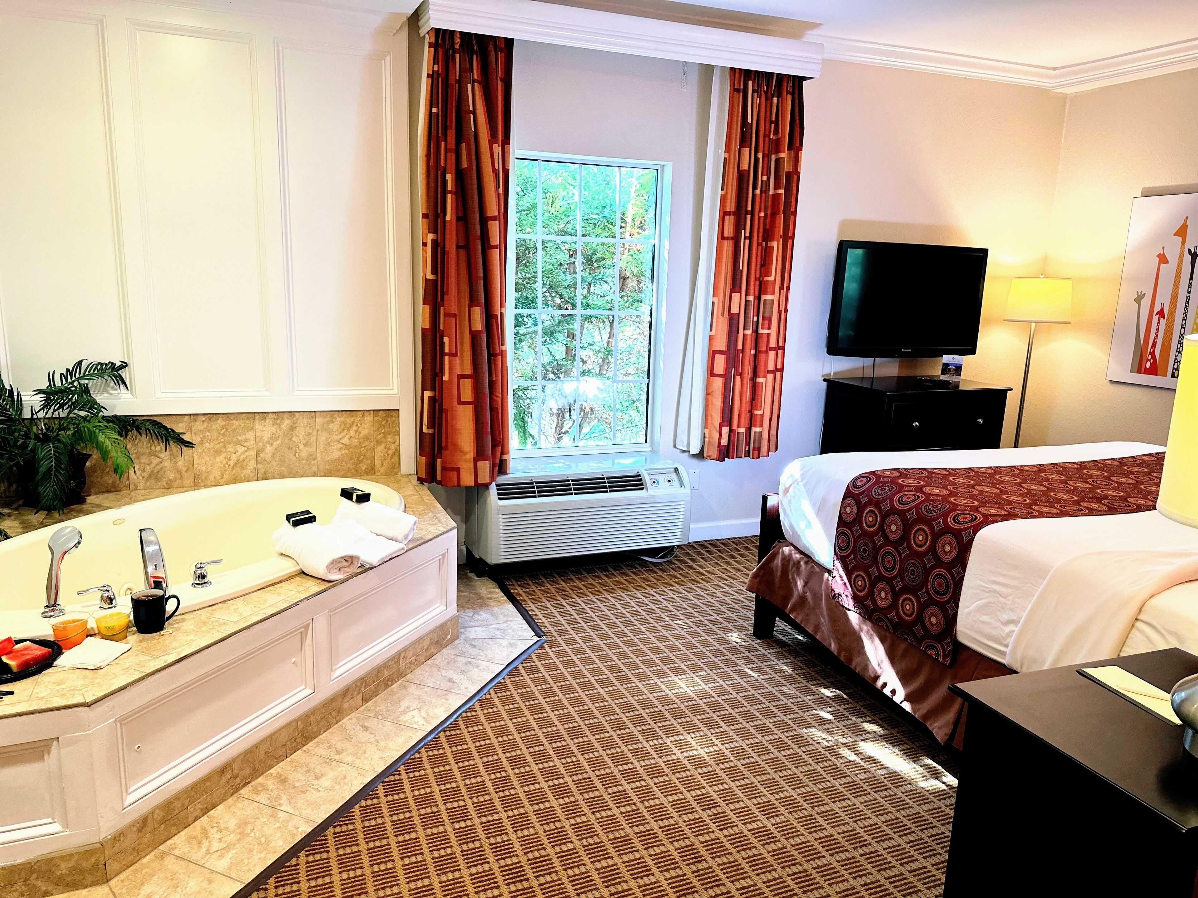 suite, 1 king bed with sofa bed | 1 bedroom, in-room safe, desk, laptop workspace