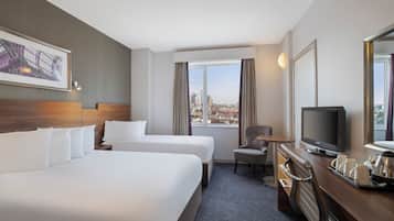 Standard Twin Room | In-room safe, desk, laptop workspace, blackout drapes