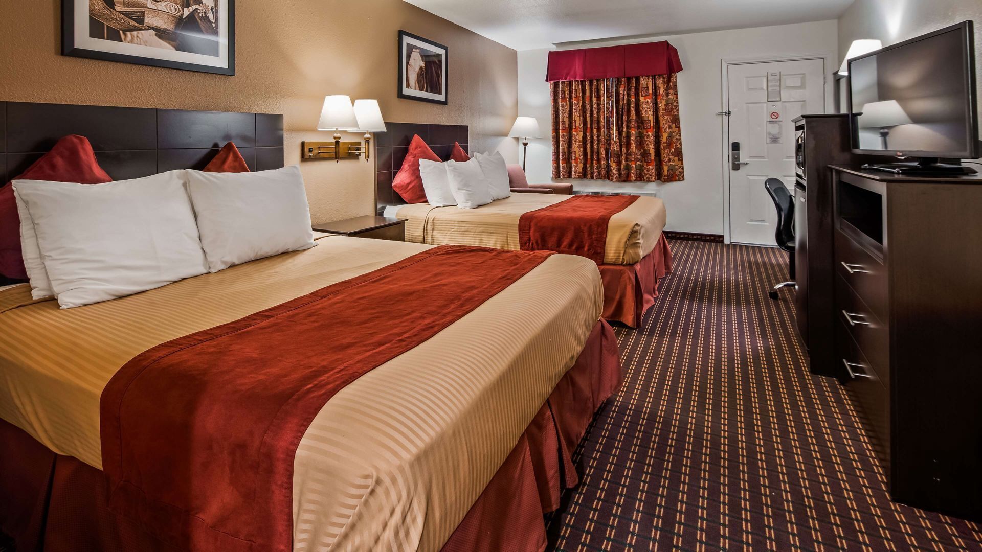 In-room safe, desk, laptop workspace, iron/ironing board