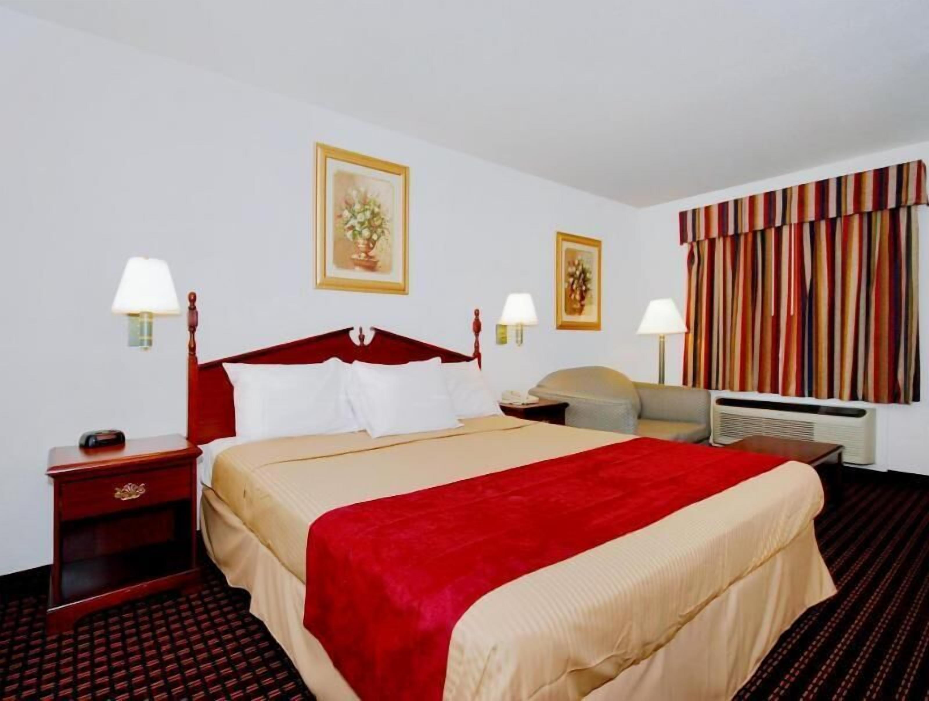 In-room safe, desk, laptop workspace, iron/ironing board