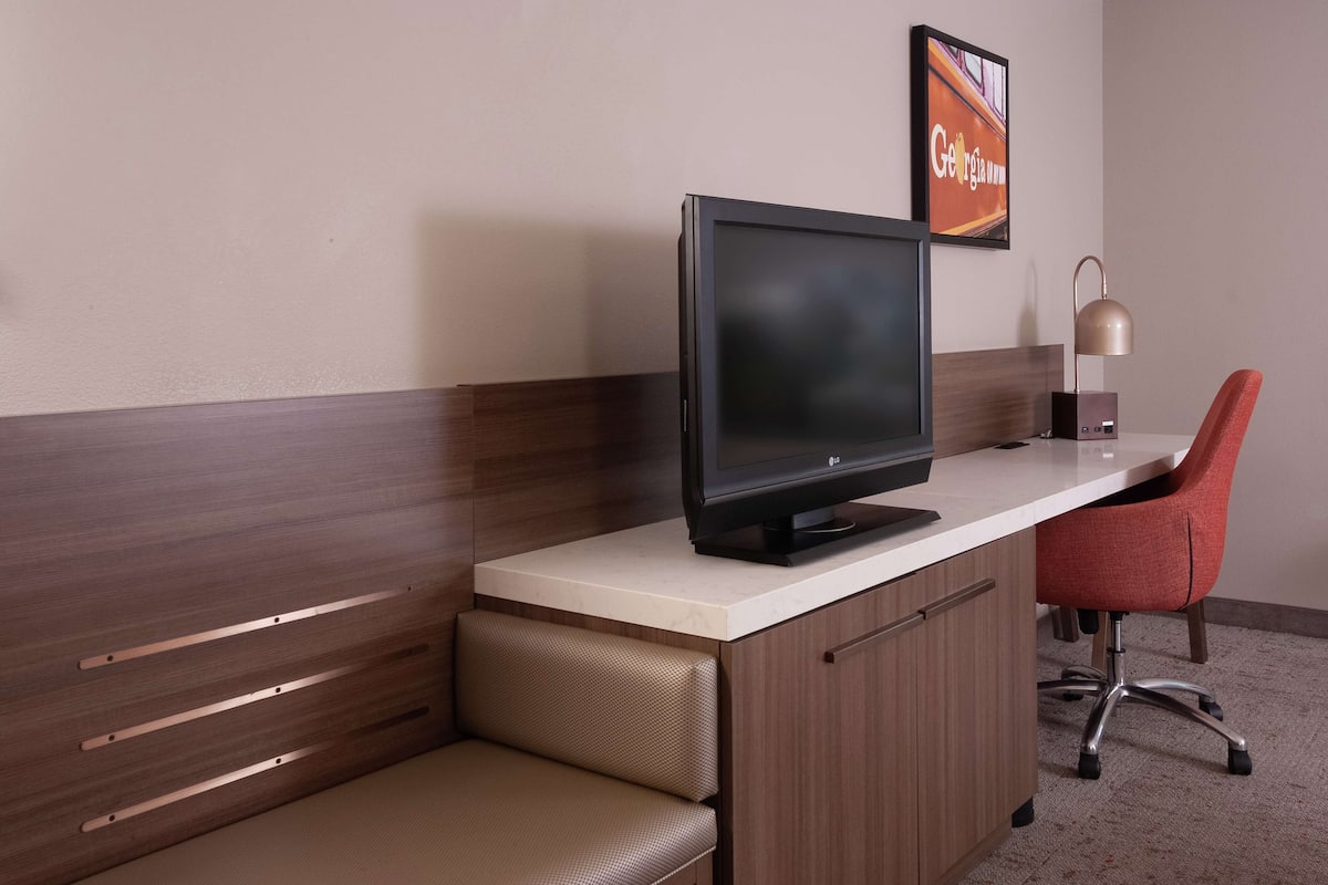 1 bedroom, down comforters, in-room safe, desk