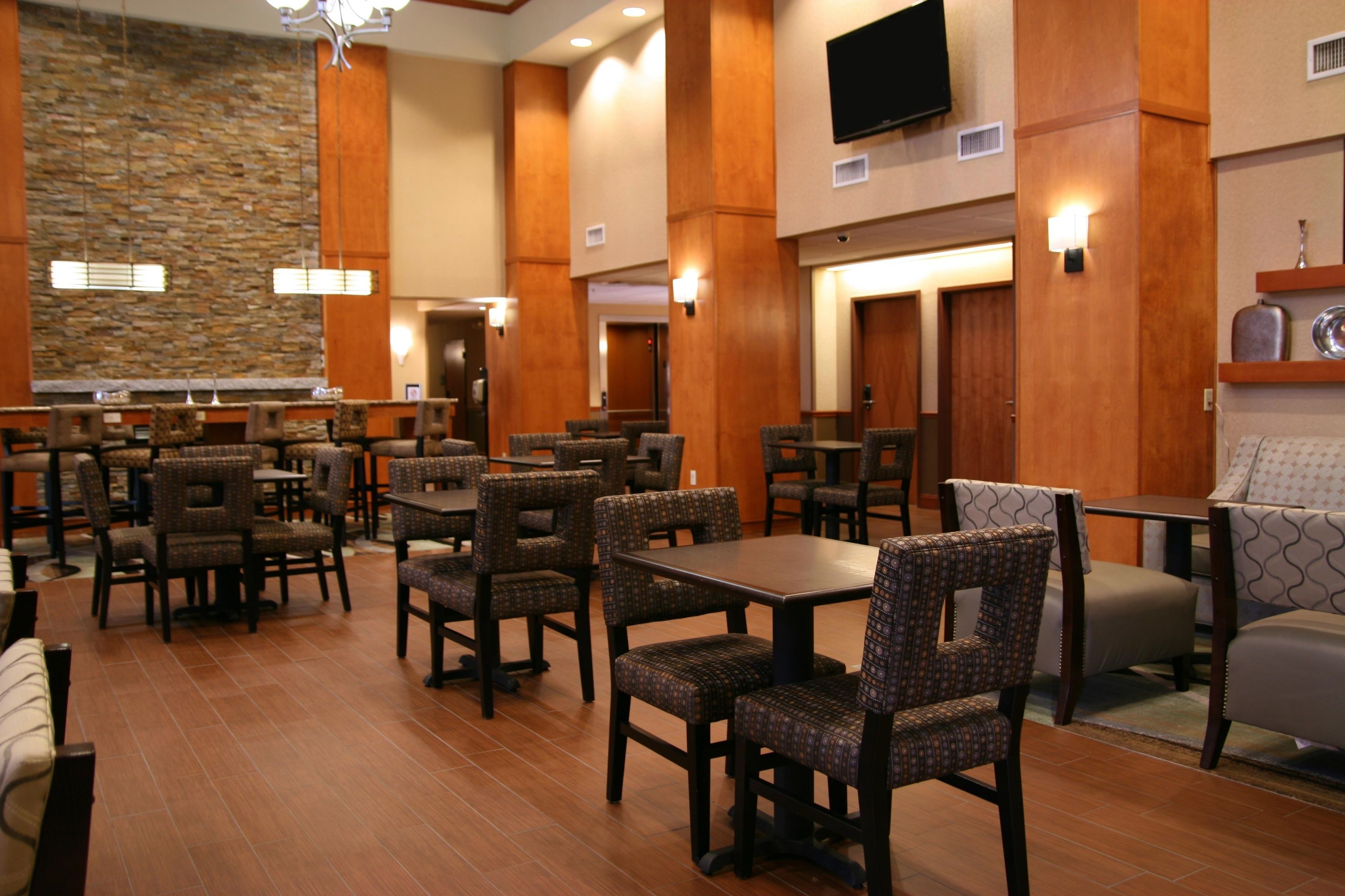 Photo - Hampton Inn & Suites by Hilton Manchester Bedford