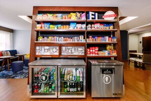 Snack bar - Hampton Inn Titusville/I-95 Kennedy Space Center (Titusville)