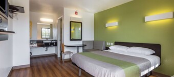 Motel 6 El Paso, TX - East