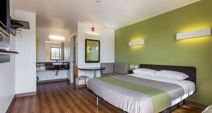 Motel 6 El Paso, TX - East