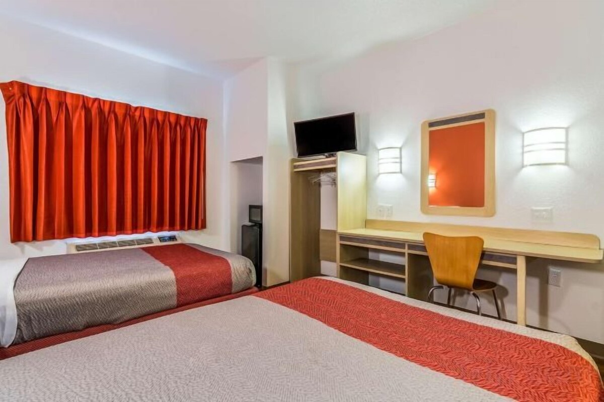 Desk, laptop workspace, WiFi (free), bed sheets