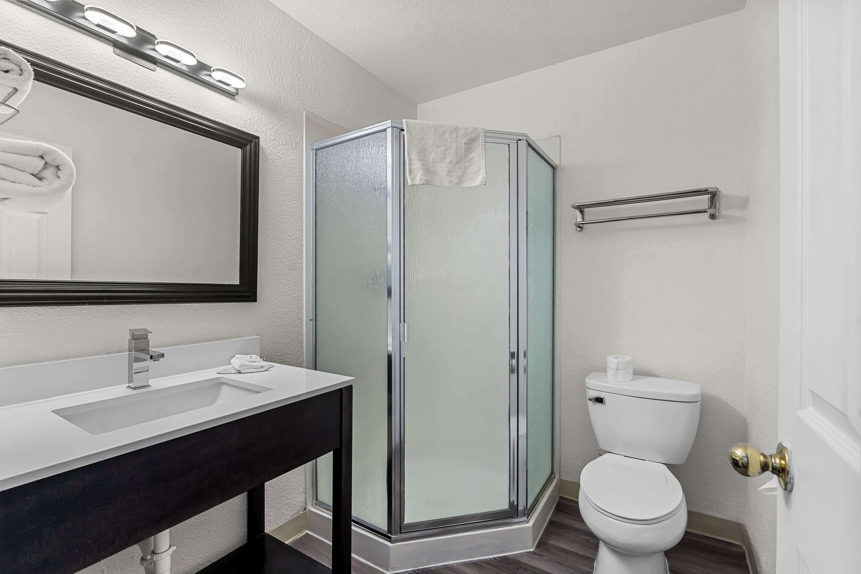 Photo - Econo Lodge Stockton near I-5 Fairgrounds