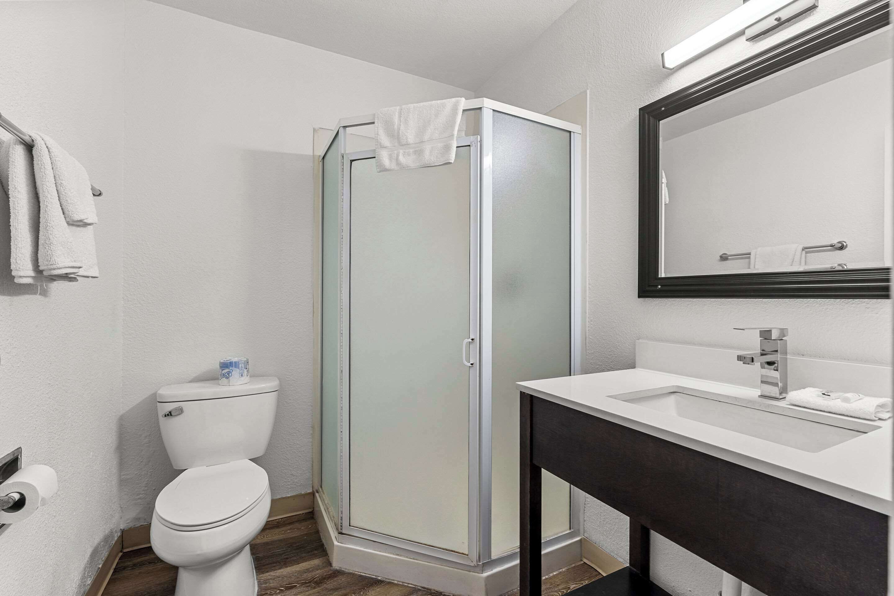 Photo - Econo Lodge Stockton near I-5 Fairgrounds