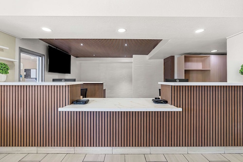 Econo Lodge Stockton near I-5 Fairgrounds