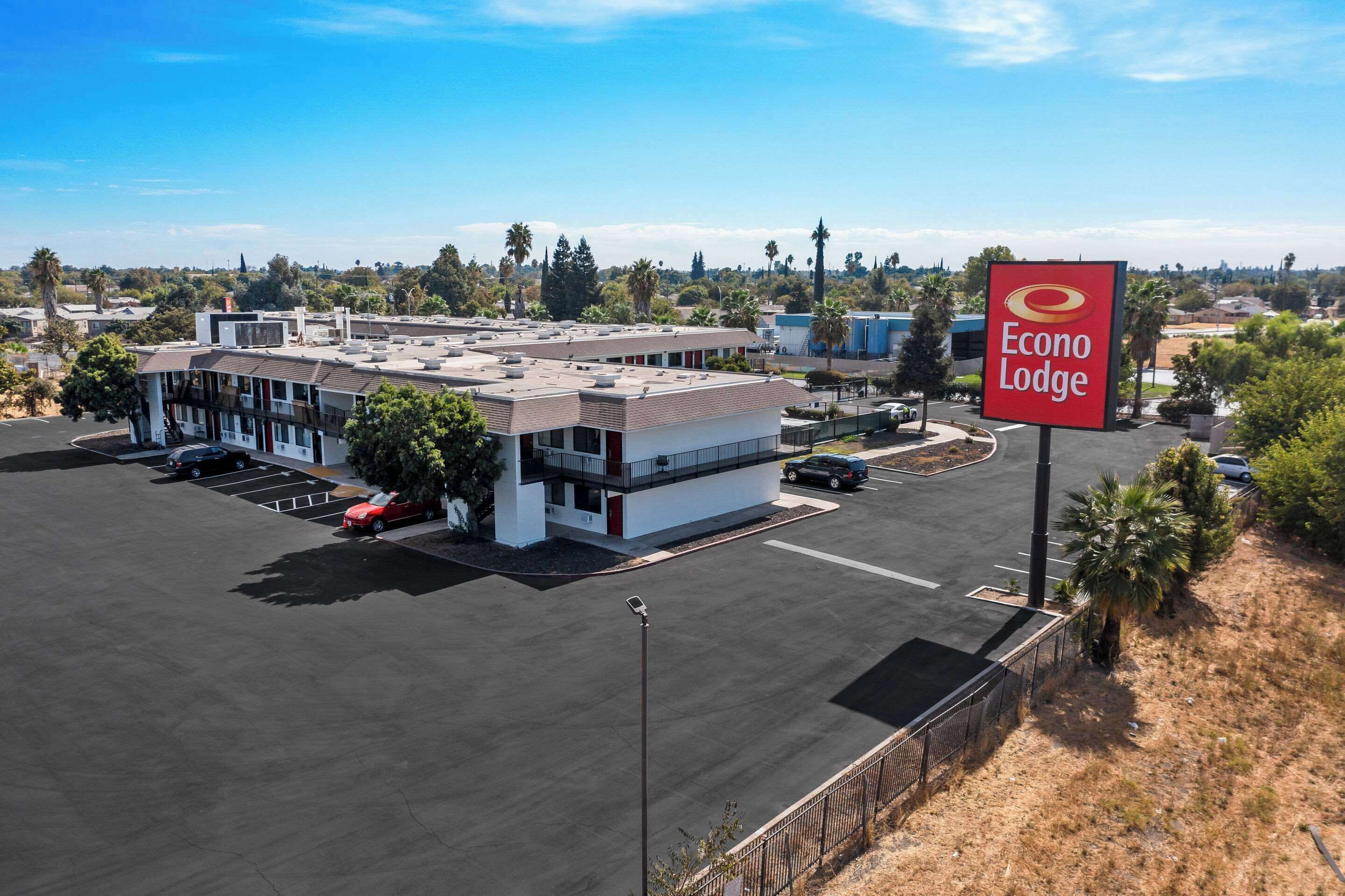 Photo - Econo Lodge Stockton near I-5 Fairgrounds