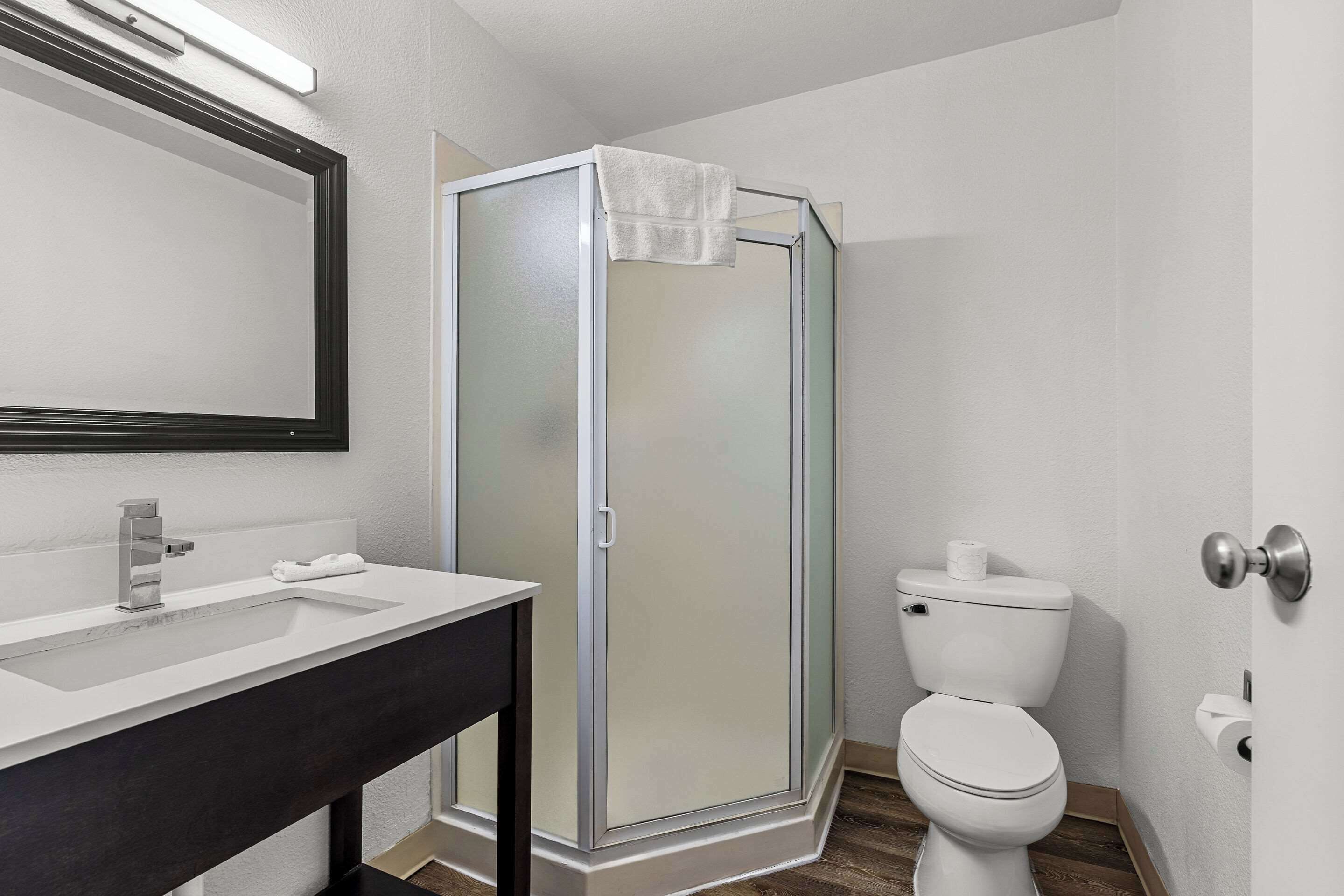 Photo - Econo Lodge Stockton near I-5 Fairgrounds