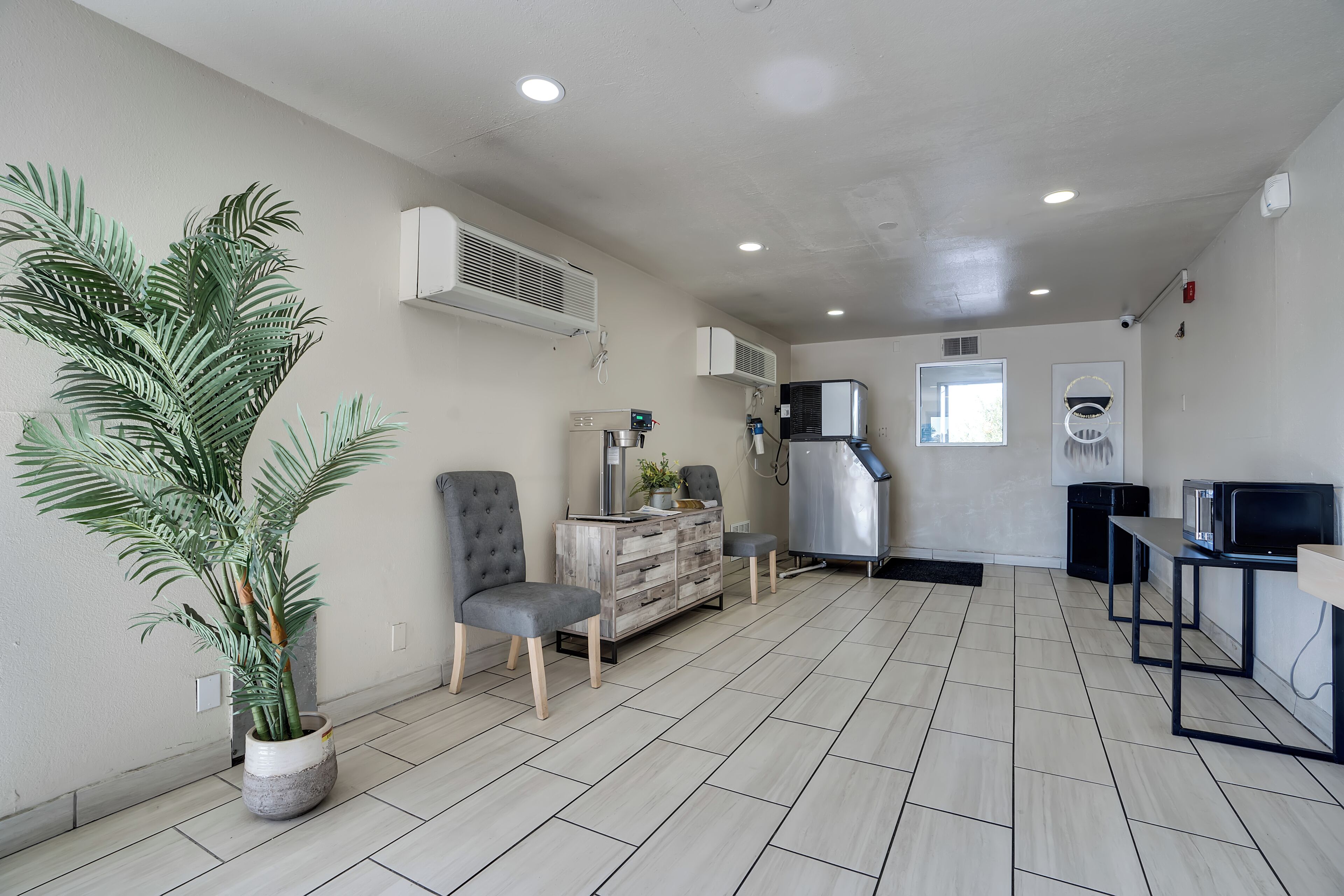 Photo - Econo Lodge Stockton near I-5 Fairgrounds