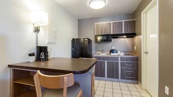 冰箱、微波炉、茶具/咖啡用具