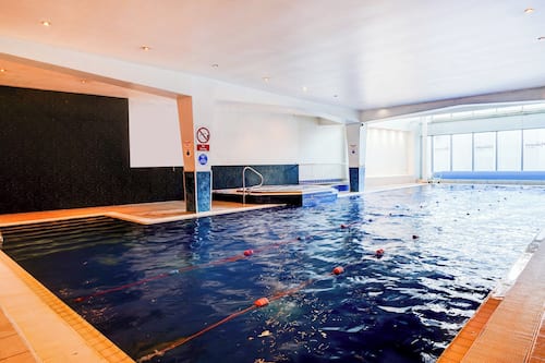 Piscine couverte