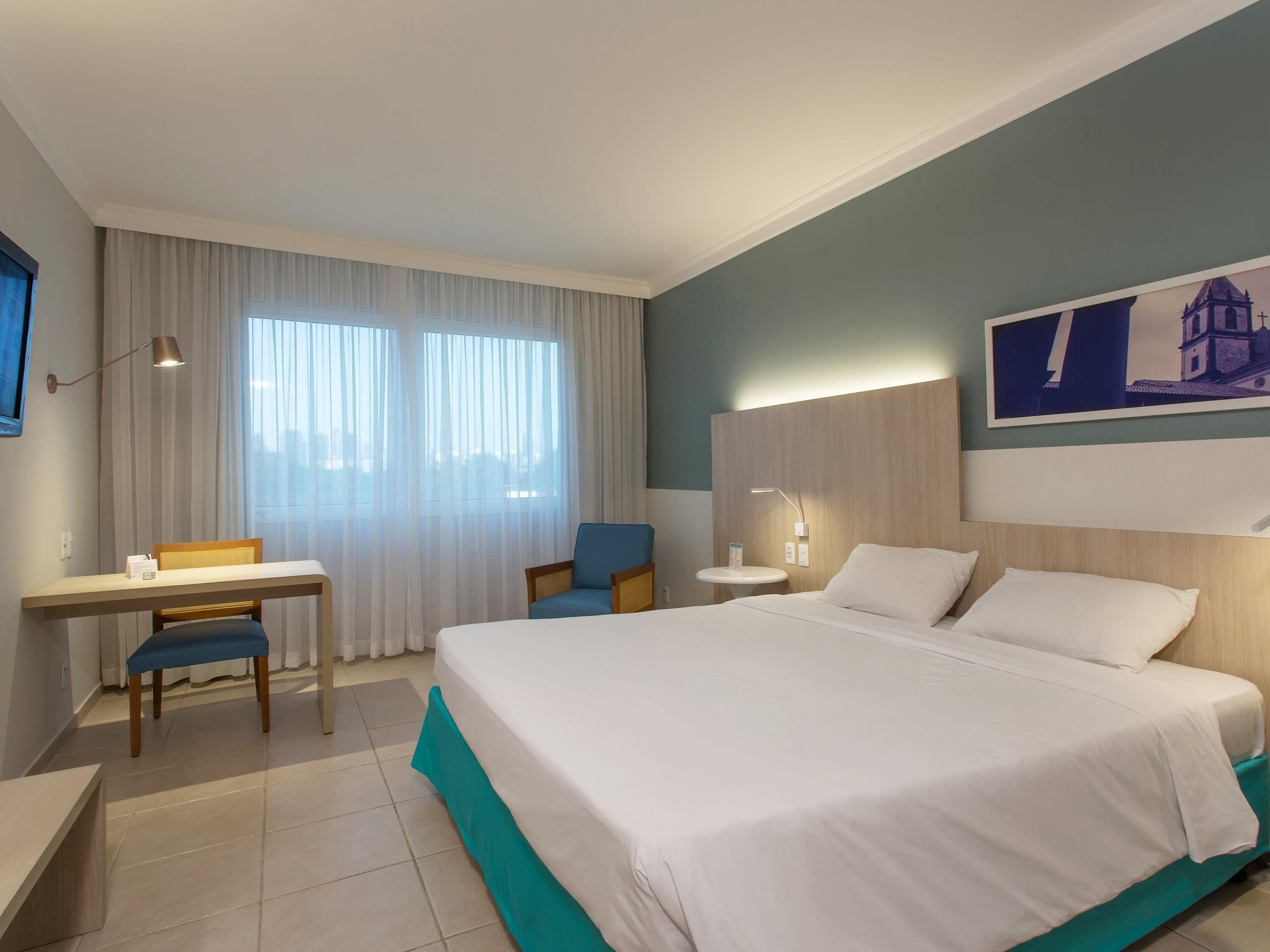 Habitació superior, 1 llit doble | Minibar, caixa forta a l&#x27;habitació, escriptori i cortines opaques 