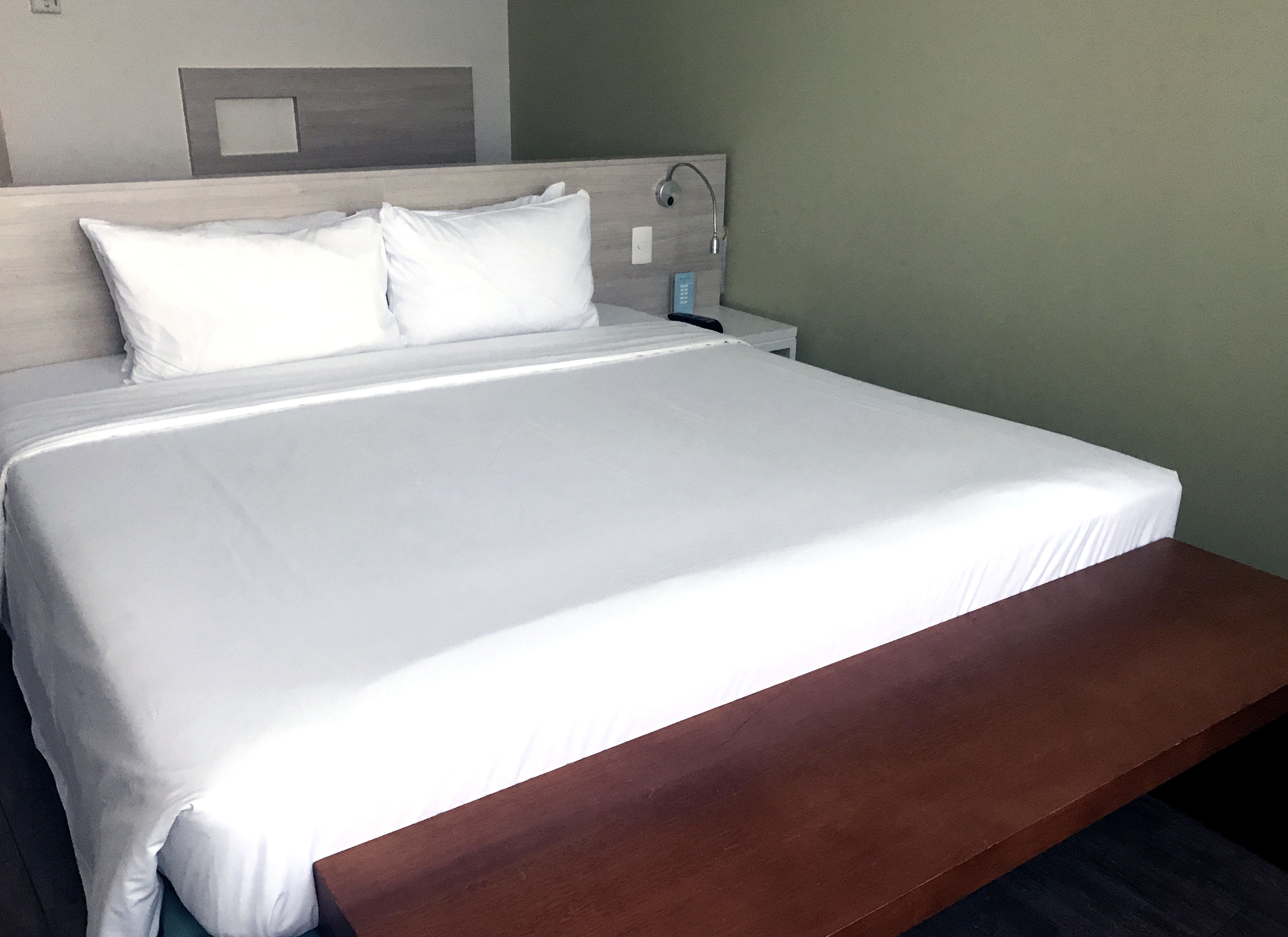 privilege, double room, 1 double bed | minibar, in-room safe, desk, blackout curtains