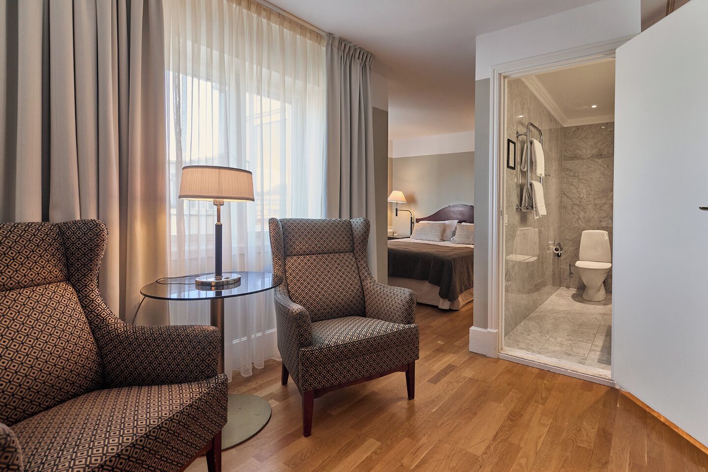 standard double room | minibar, in-room safe, desk, blackout curtains