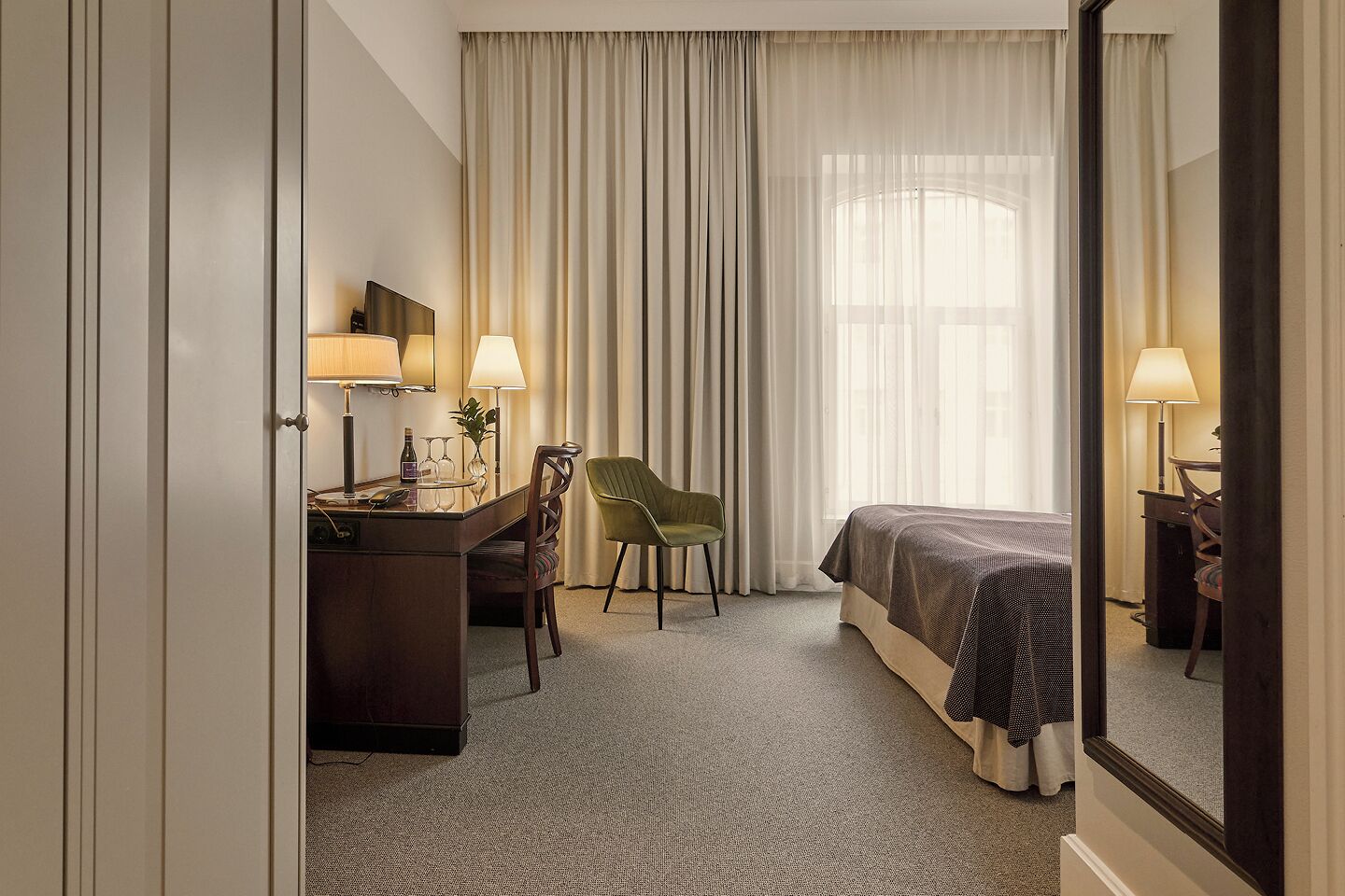 standard double room | minibar, in-room safe, desk, blackout curtains