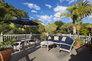 Superior Room, 1 Queen Bed, Balcony, Garden View (Sun Room) | Balcony
