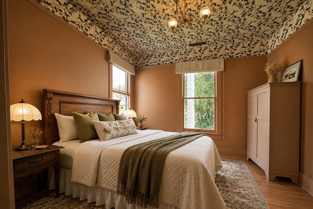 Standard Room, 1 Queen Bed (Katharine McCormick) | Iron/ironing board, WiFi (free), individually decorated