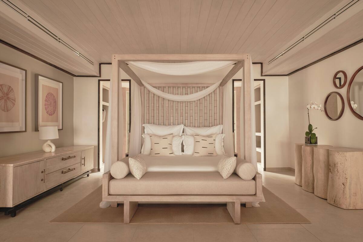 Bay Suite | Frette Italian sheets, premium bedding, minibar, in-room safe
