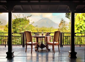 Ambar Mountain Family Villa | Terrace/patio