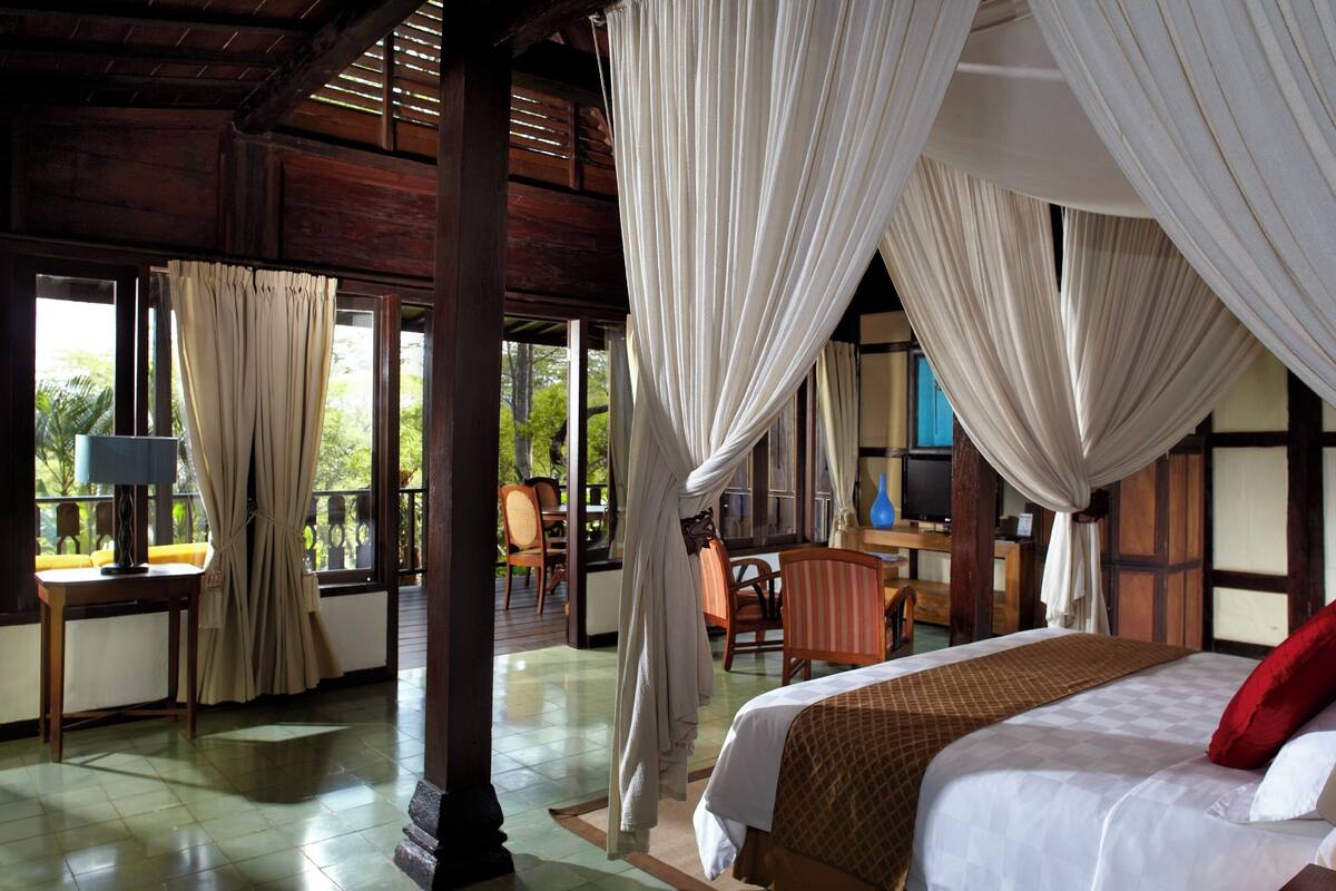 plantation villa | minibar, in-room safe, individually decorated, individually furnished