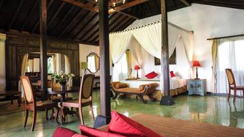 Arum Mountain Villa | Minibar, safe på rommet, individuelt dekorert og individuelt innredet