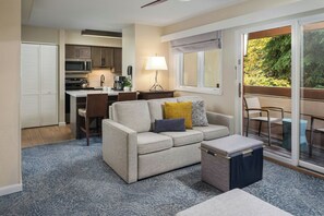 Studio, 1 Queen Bed with Sofa bed, Balcony | Living area | 32-inch LCD TV with cable channels, TV, fireplace