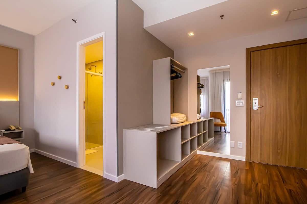 Minibar, in-room safe, desk, bed sheets