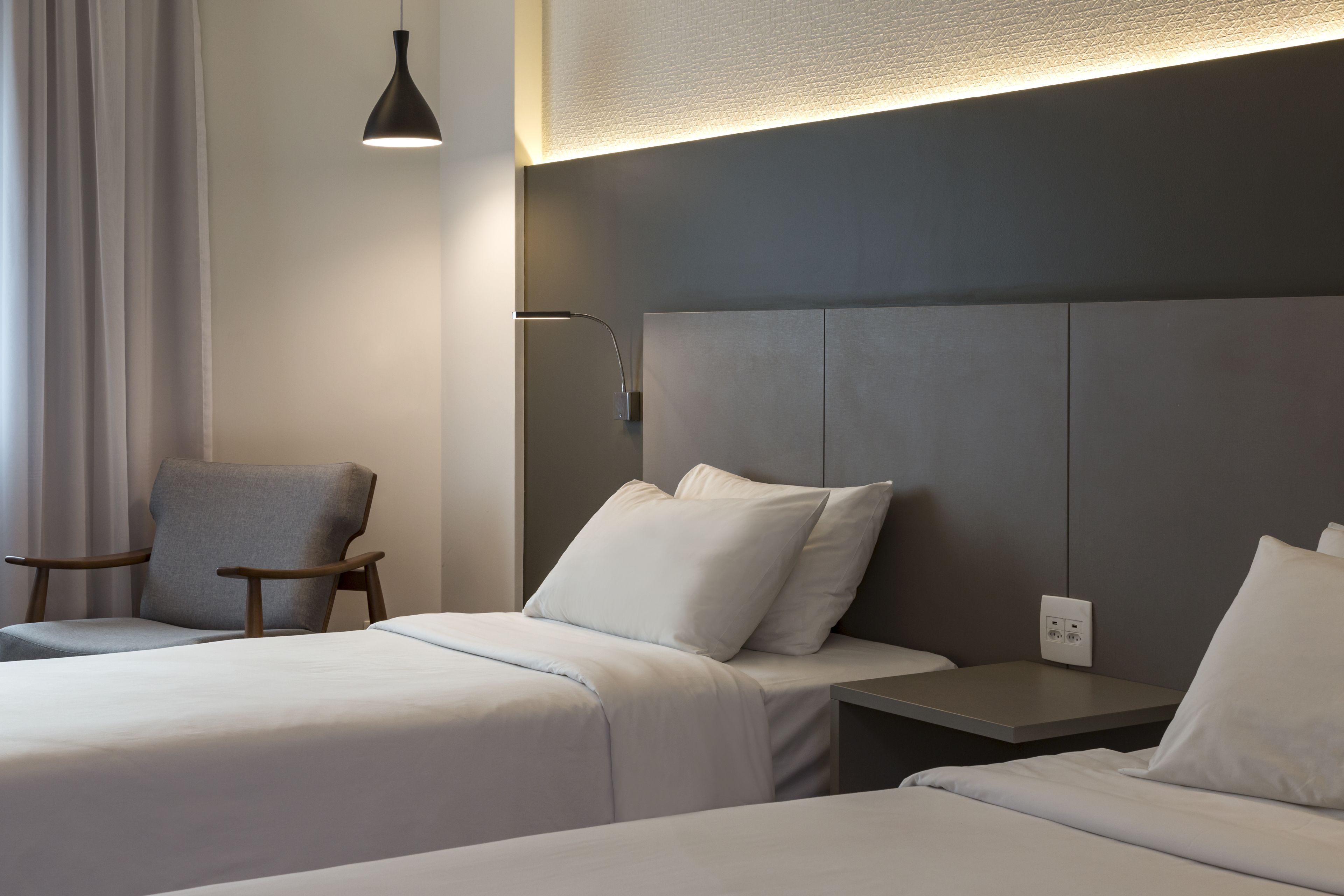 standard twin - 2 camas solteiro | 1 bedroom, minibar, in-room safe, desk