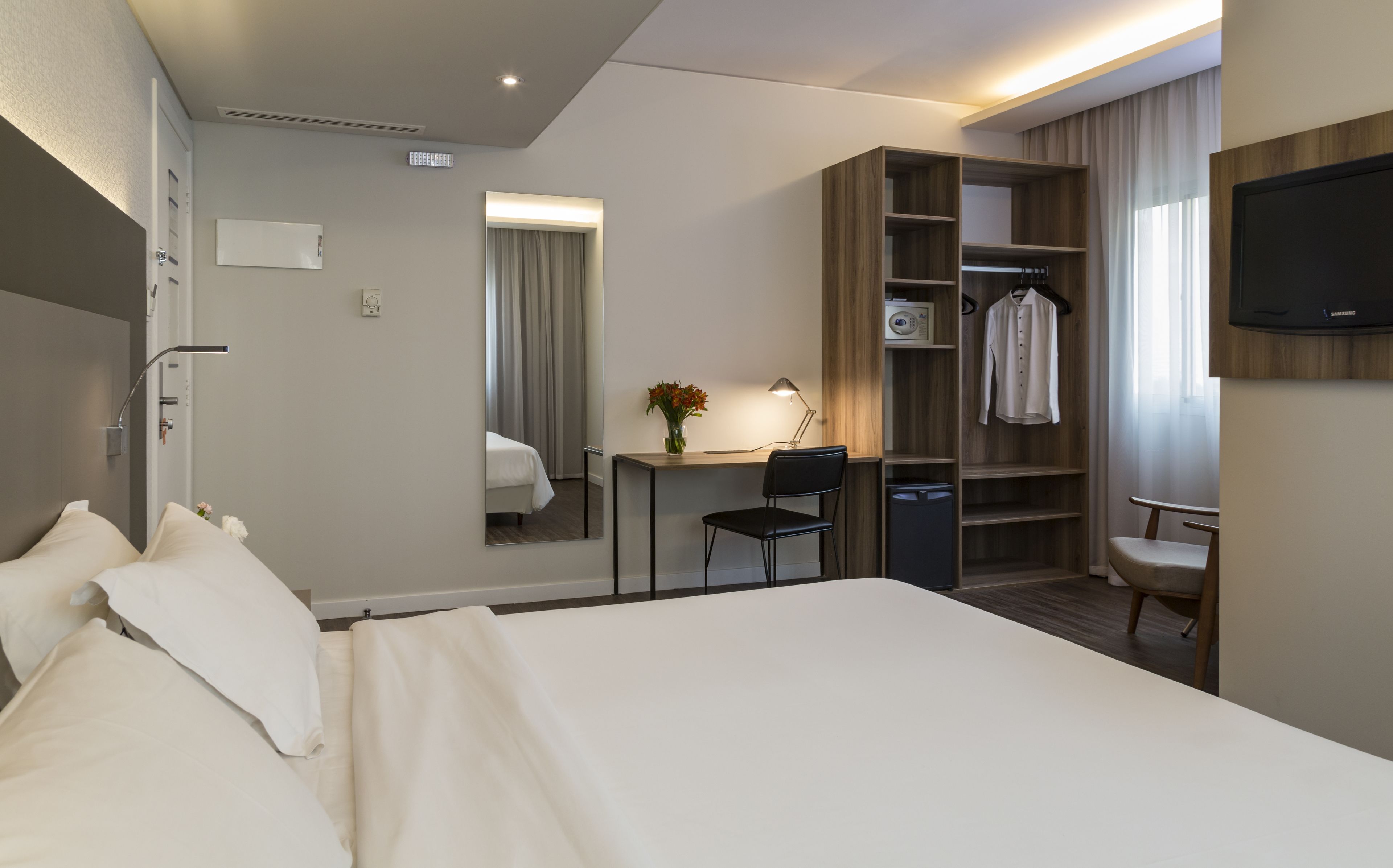 1 bedroom, minibar, in-room safe, desk