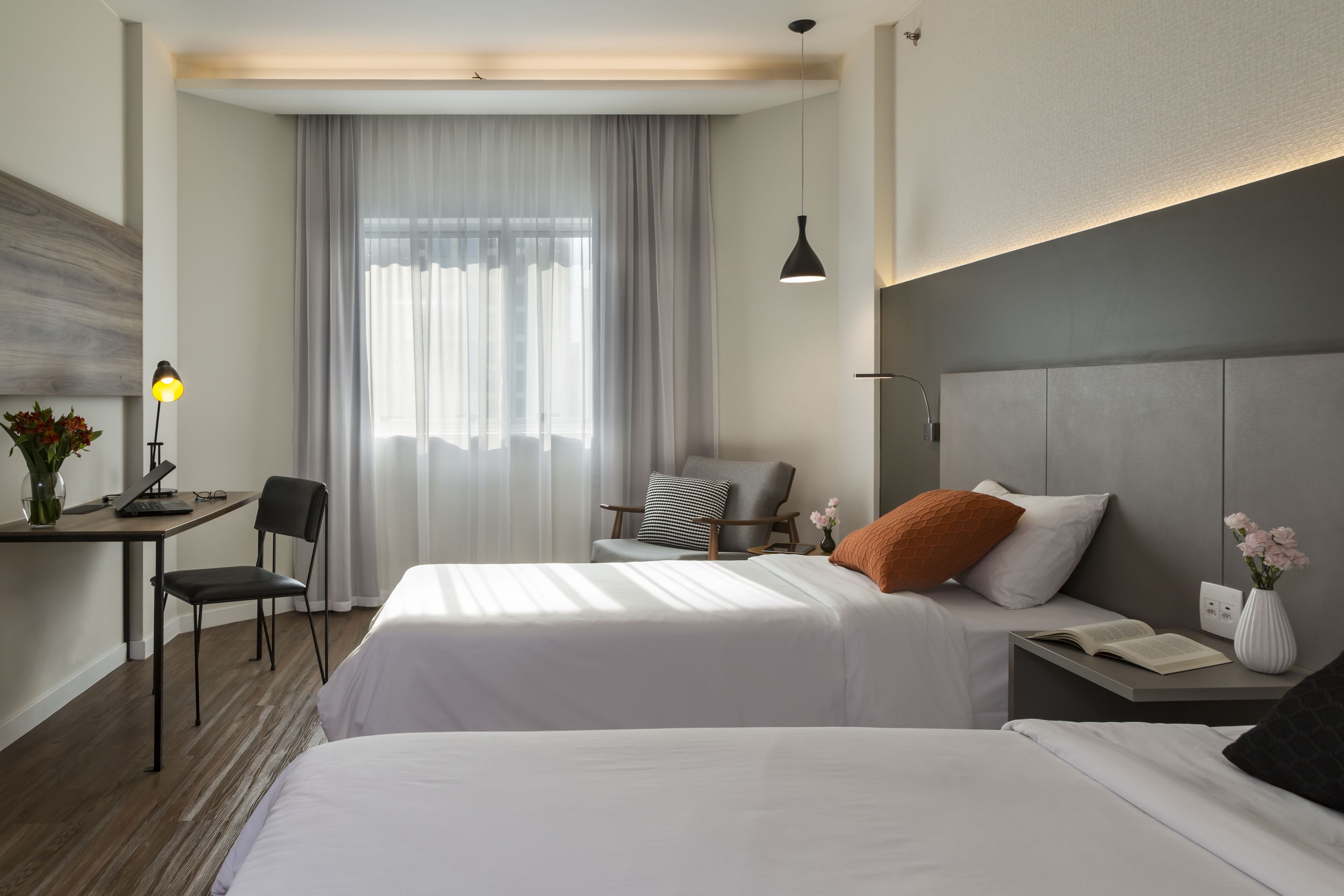 standard twin - 2 camas solteiro | 1 bedroom, minibar, in-room safe, desk