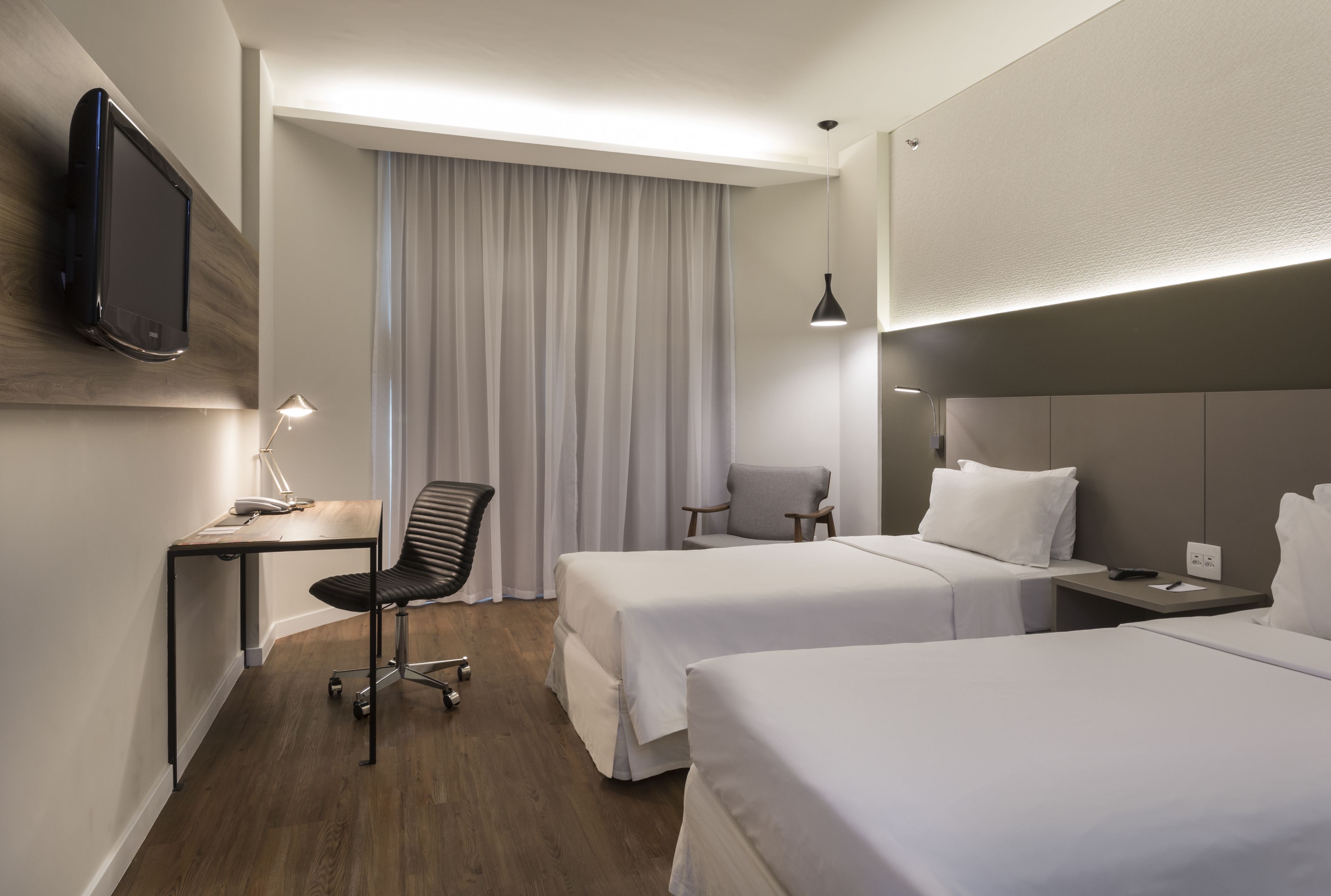luxo twin - 2 camas solteiro | 1 bedroom, minibar, in-room safe, desk