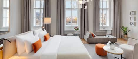 Royal appartement | Luxe beddengoed, Select Comfort-bedden, een minibar