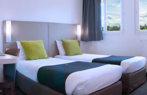 In-room safe, desk, soundproofing, iron/ironing board - Campanile Creteil Centre (Creteil)