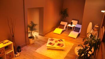 Espace de soins pour les couples, sauna, bain Ă remous, hammam