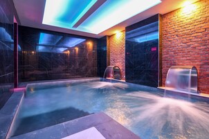 Piscine couverte