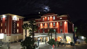 Mặt tiền nơi lưu trú