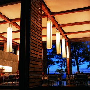 2 restaurants, breakfast, lunch, dinner served; Thai cuisine - Costa Lanta - Adult Only (Ko Lanta)