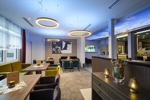 Breakfast, lunch, dinner served; international cuisine 