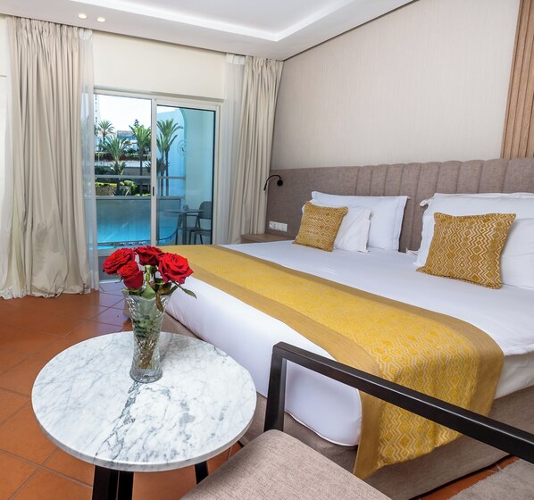 Premium bedding, minibar, desk, soundproofing