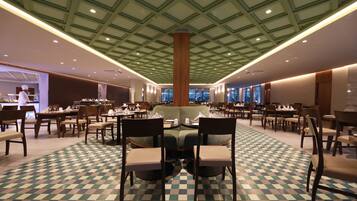 Desayuno buffet incluido todos los días