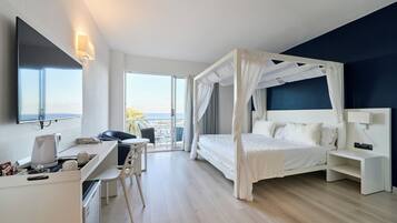 1 dormitori, minibar, caixa forta a l'habitació i escriptori