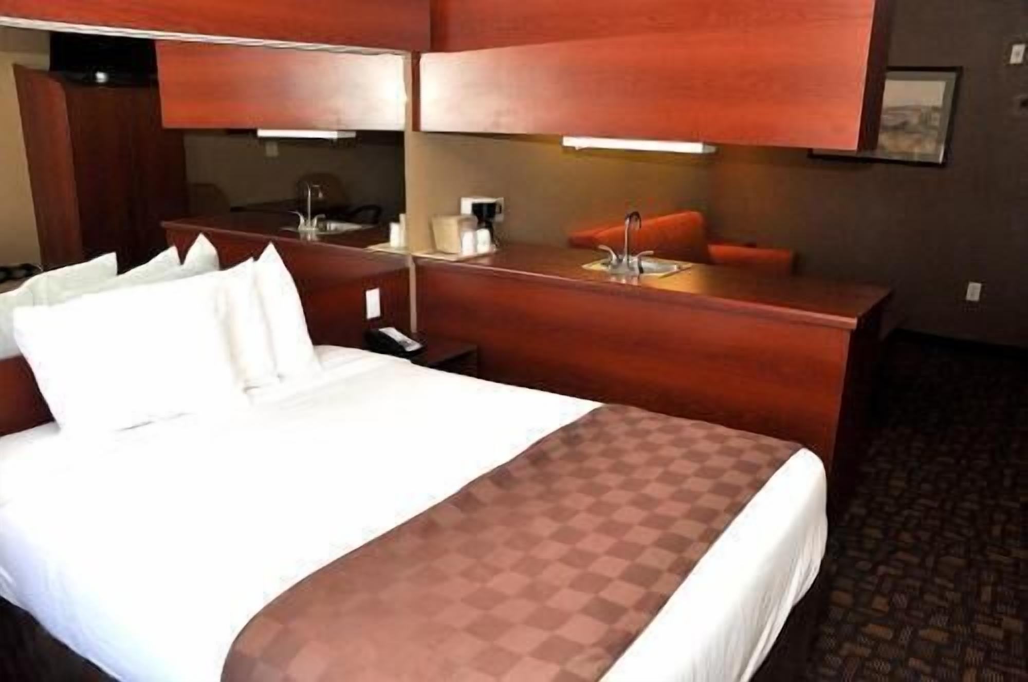 Pillow-top beds, in-room safe, desk, blackout curtains
