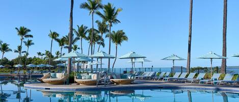 2 albercas al aire libre y camas balinesas (con cargo)