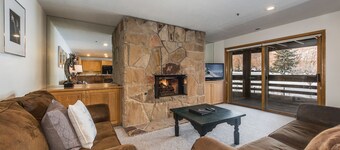 All Seasons Condominiums by All Seasons Resort Lodging